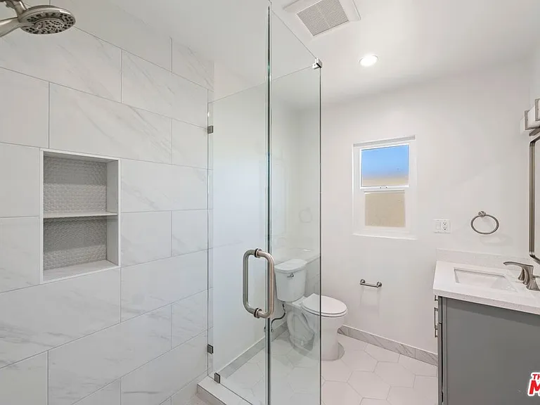 1252 N Crescent Heights Blvd #2 — Photo 7