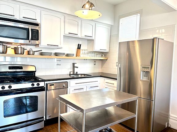 4th image of 820 Ashbury St APT 6