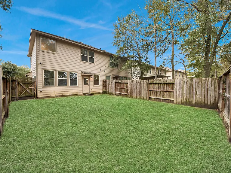 16130 Beachside Pl — Photo 46