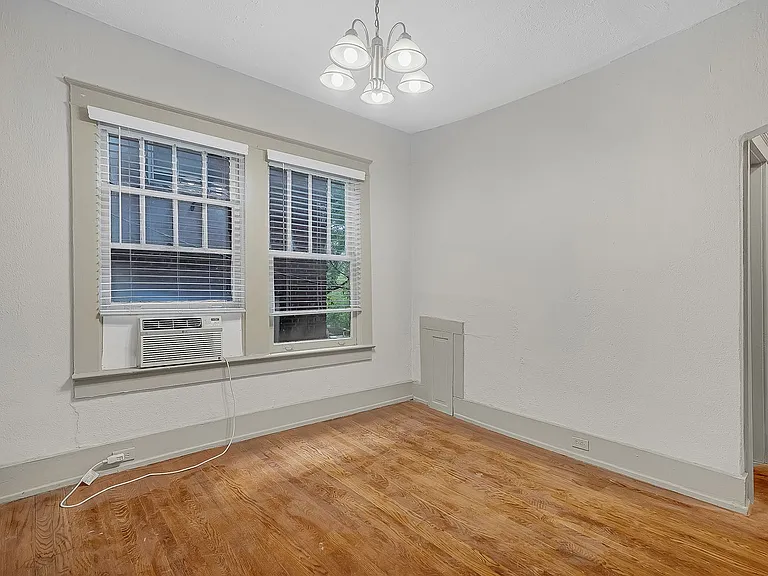 Highland Court II Apartments — Photo 10