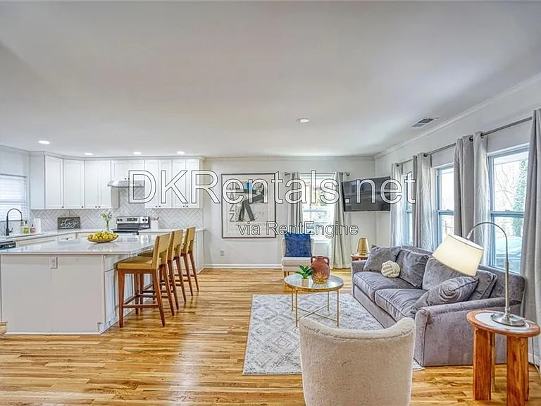 2230 Beecher Cir SW — Photo 3
