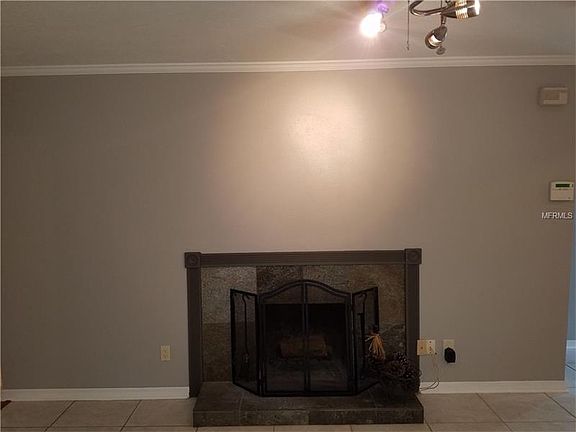 5th image of 1141 Holden Ave