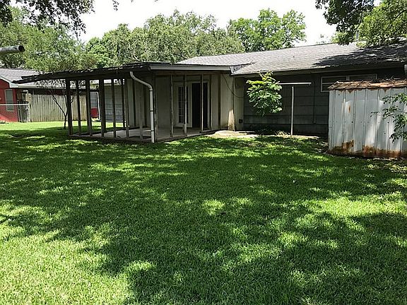 Alternate view of back yard