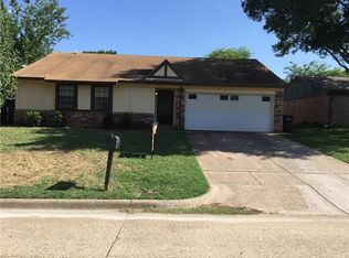 1833 Steinburg Ln, Fort Worth, TX 76134