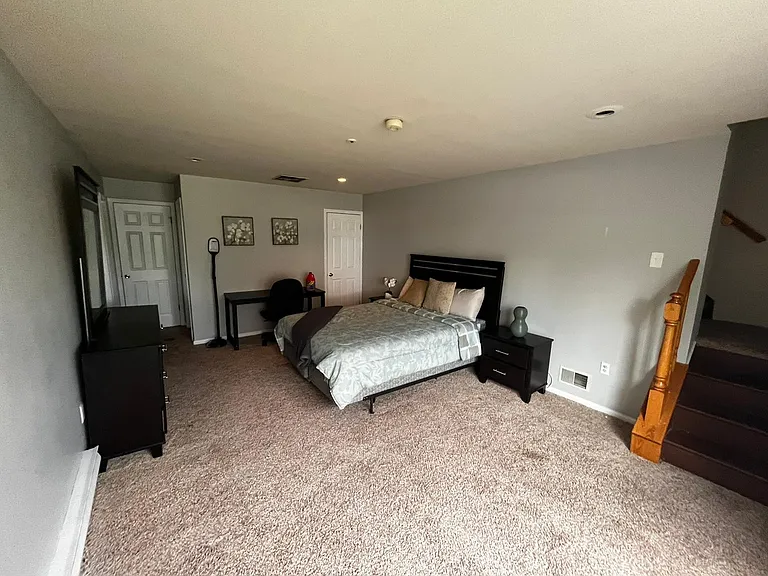 67 Vaughan Dr #1 — Photo 11