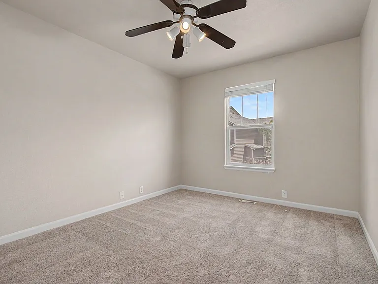 17076 Blue Mist Grv — Photo 23