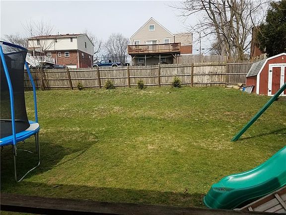 3rd image of 5962 Wallace Ave