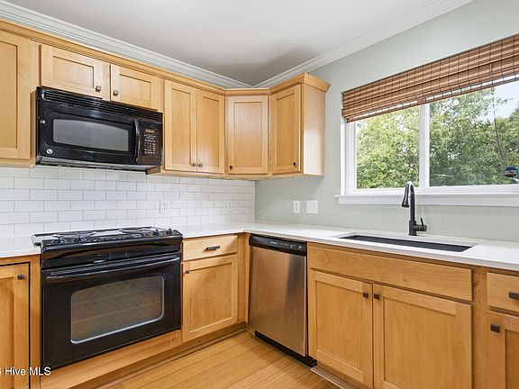 4th image of 5201 Lapaloma Court #202 Unit D