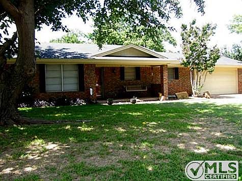 1st image of 1370 N Magnolia Dr