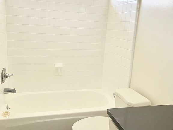 4th image of 153 N Hoover St #11