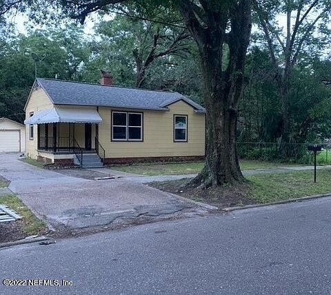 1st image of 917 SARANAC Street