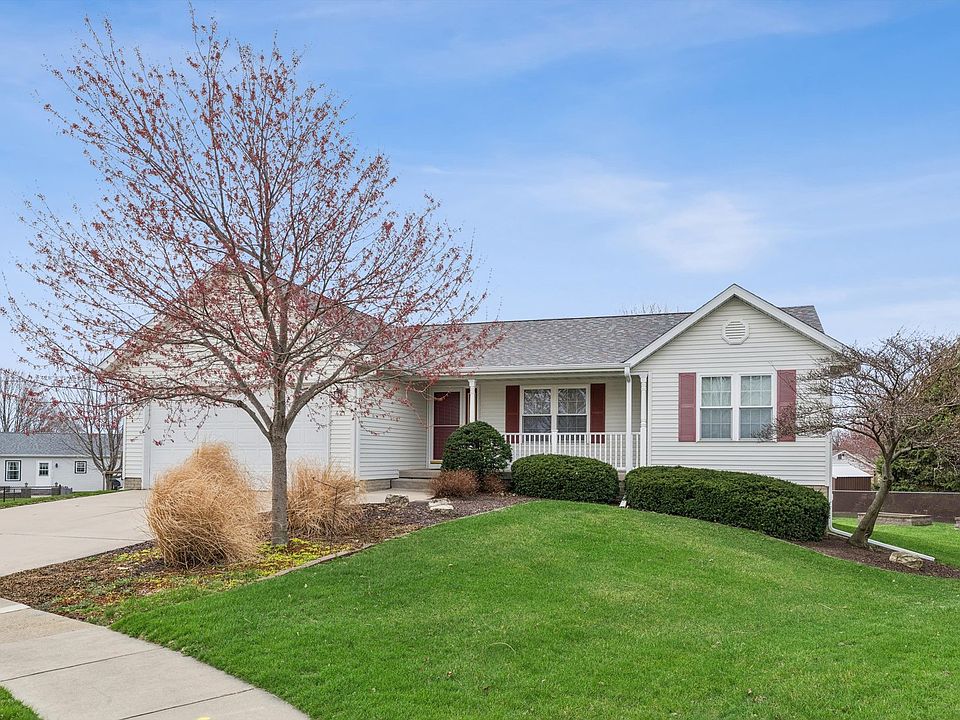 1st image of 421 Lee Ct