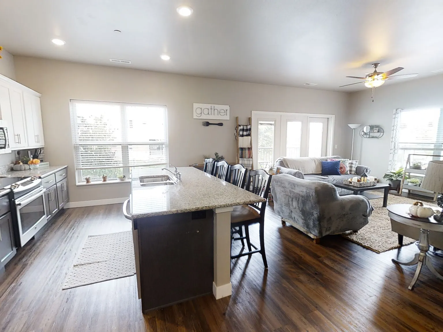 DPI602 - Dubuque Street Condos — Photo 2