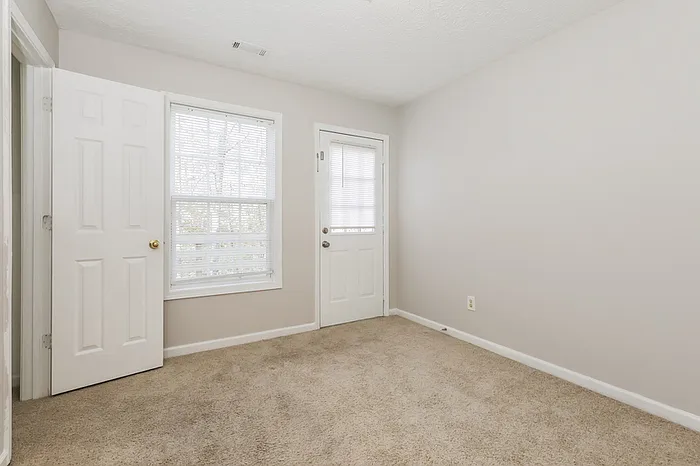 195 Wynnmeade Pkwy — Photo 13