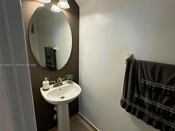 4th image of 8905 NW 98th Ave #905