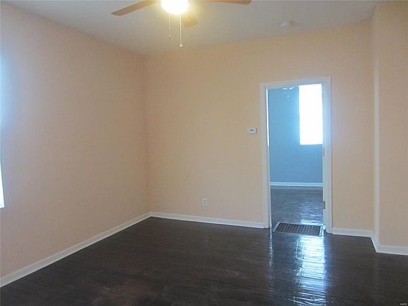 3rd image of 5006 Grace Ave
