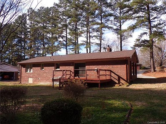 2nd image of 113 Bradford Dr