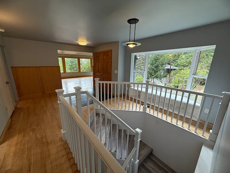 10702 SE 3rd St — Photo 5