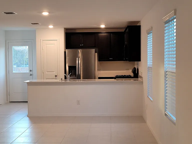 7513 Bluebell Ln — Photo 9