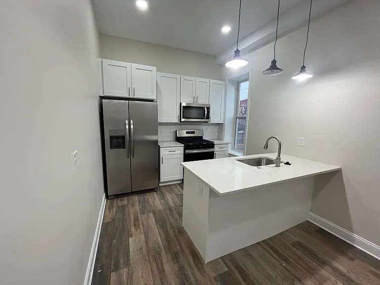 1401 S Broad St #B — Photo 7