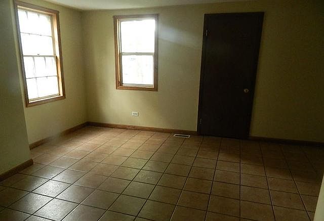 2nd image of 551 Clay St