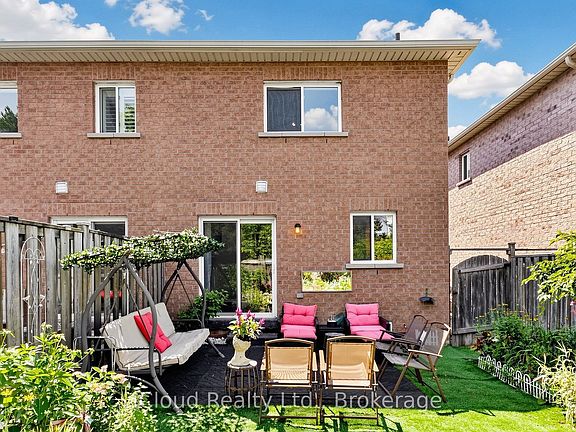 2nd image of 5661 Volpe Ave