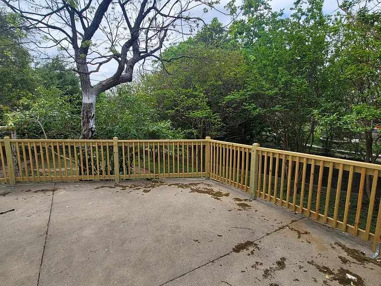 2820 Fort Ave — Photo 56