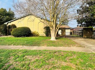 12614 Hunting Briar Dr, Houston, TX 77099