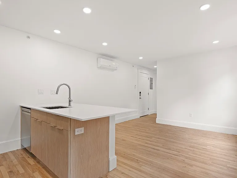 38 Bradlee Rd #208 — Photo 2