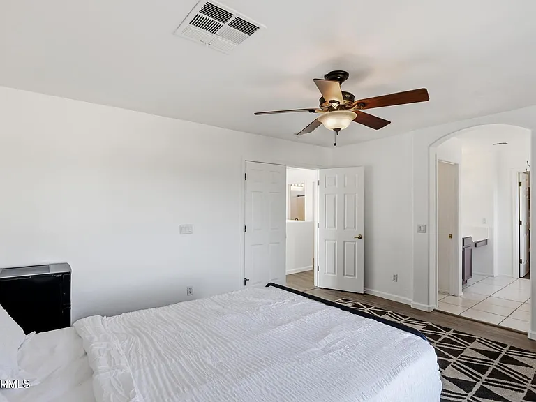 220 W Beechnut Pl — Photo 30