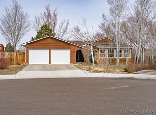 104 Roundtop Ct, Cheyenne, WY 82009