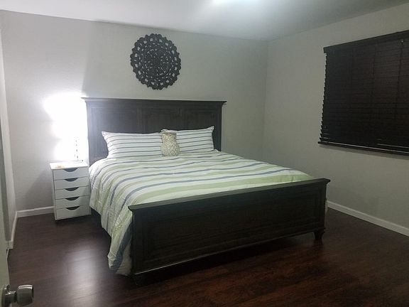 2nd image of 5047 Williams Pl