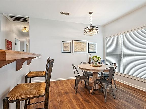 4th image of 308 Fountains Park Blvd