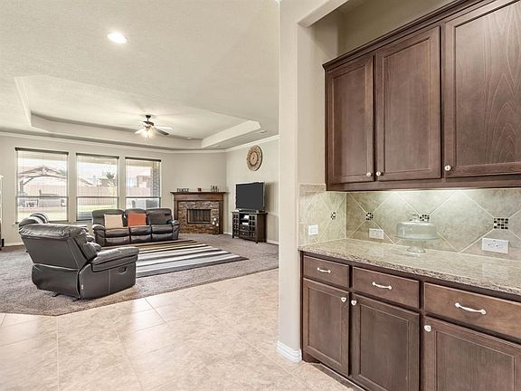 3rd image of 257 Ashlawn Dr