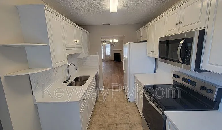 858 Pawley Ct — Photo 2