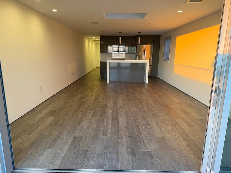 1309 S Ocean Front Walk #A — Photo 5