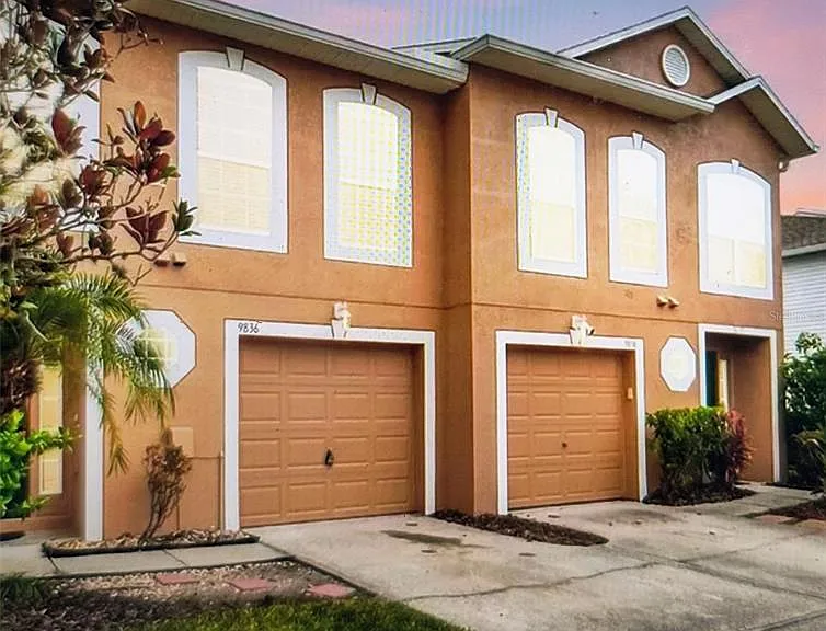 9836 Ashburn Lake Dr — Photo 1