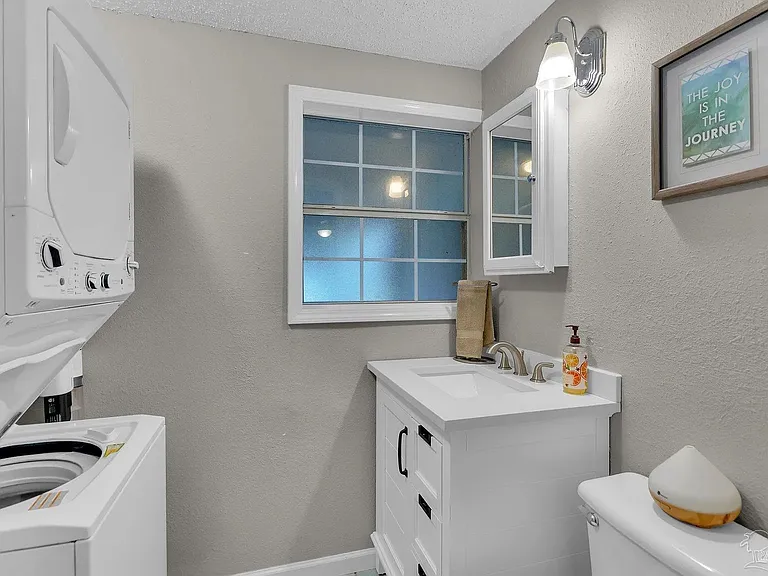902 Lucerne Ave — Photo 8