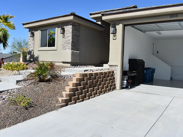 2515 Tradewind Dr — Photo 5
