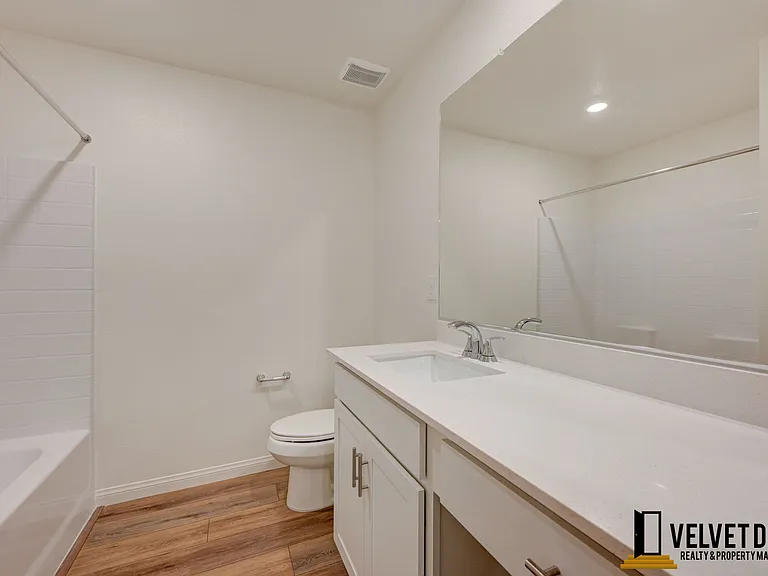 2725 Luzzi Walk #1 — Photo 19