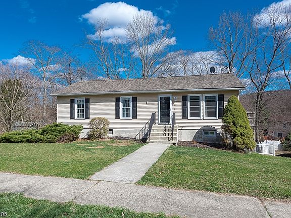 2nd image of 27 Birch Dr