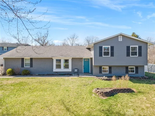 685 Tealwood Dr, Dayton, OH 45430