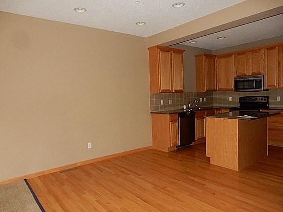3rd image of 15528 Eagle Shore Dr