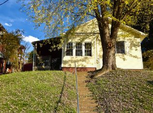 219 River St, Gassaway, WV
