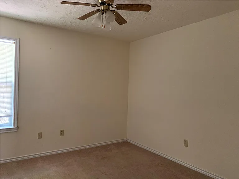 3902 Aspen St — Photo 12