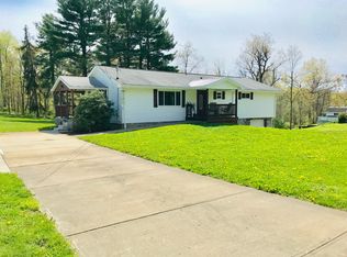 9 Tandy St, Burgettstown, PA 15021
