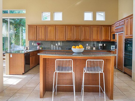 3rd image of 81150 Golf View Dr