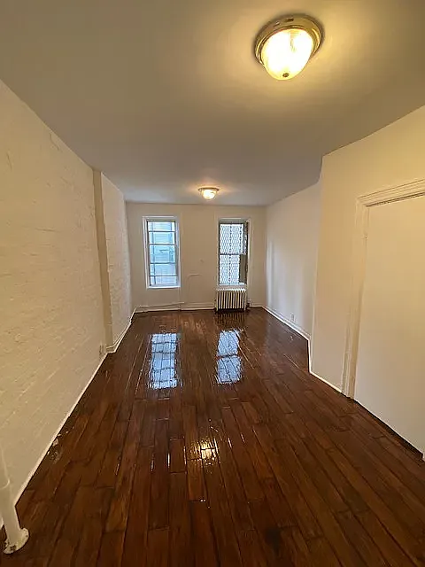 451 W 36th St #5D