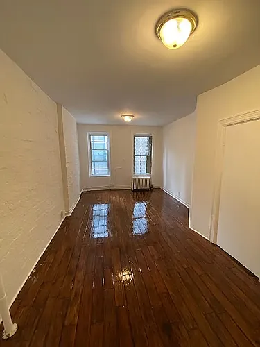 451 W 36th St #5D Photo 1