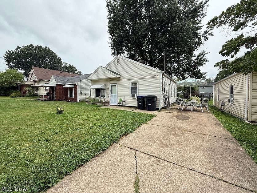 2nd image of 776 Triplett Blvd